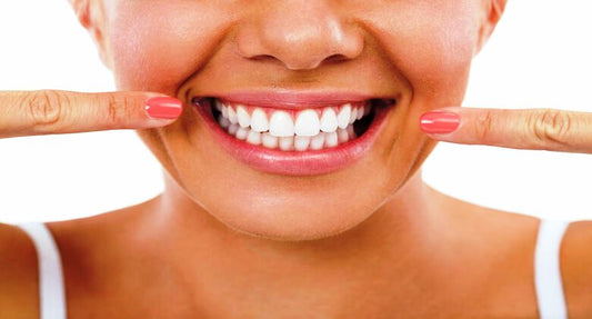 White Smile avis : le guide complet pour savoir si ces bandes blanchissantes valent le coup