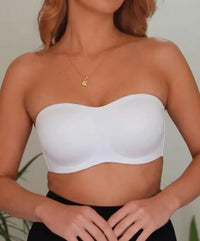 Photo cliente : le soutien-gorge bandeau blanc porté, galbe naturel