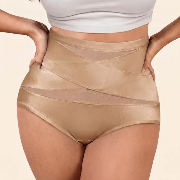 Culotte gainante post-partum coloris chair, invisible sous les vêtements clairs